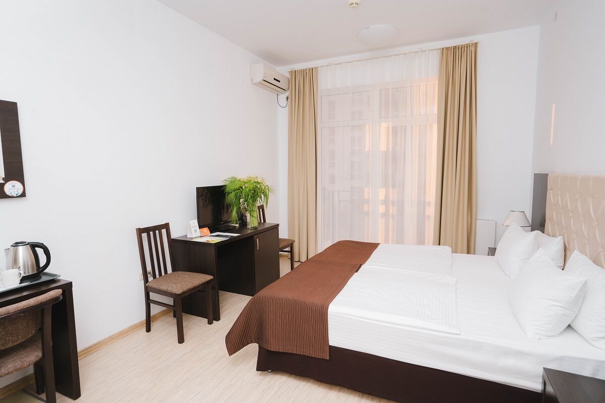 Стандарт без кухни с большой кроватью Сириус Западный